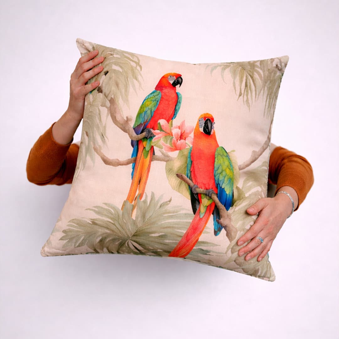 Macaw thumbnail 2